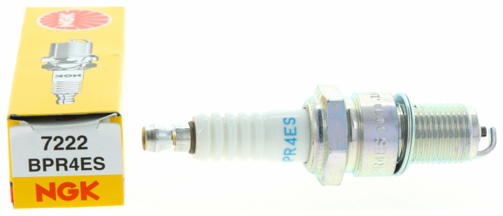 Spark Plug NGK BPR4ES in the group Spare Parts / Spare Parts Garden Tractors at GPLSHOP (5354144-64)