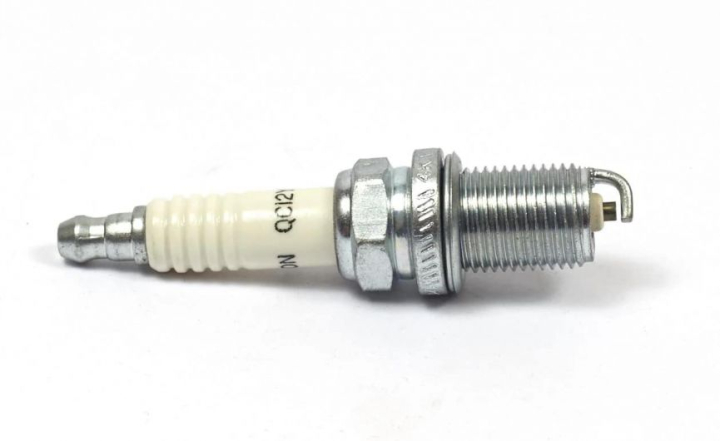 Spark Plug  B&S 692720 in the group B&S 08P502-0022-H1 at GPLSHOP (5823123-65)